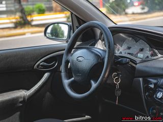 Ford Focus 2004 1.6 TREND-thumb-17