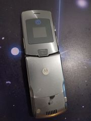 Motorola RAZR V3-thumb-2