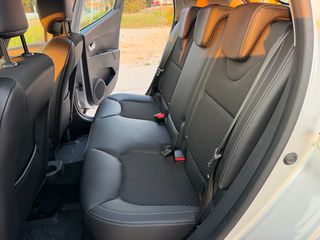 Renault Clio 2017 LIMITED EDITION-thumb-12
