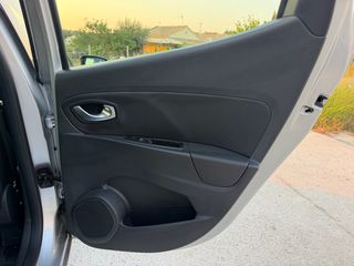 Renault Clio 2017 LIMITED EDITION-thumb-16