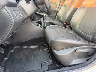 Renault Clio 2017 LIMITED EDITION-thumb-10