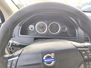 Volvo XC 90 2014-thumb-4