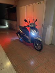 Piaggio Beverly 300 2023-thumb-1