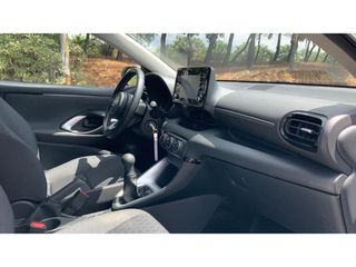 Toyota Yaris 2021 ACTIVE-thumb-11