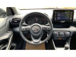 Toyota Yaris 2021 ACTIVE-thumb-9