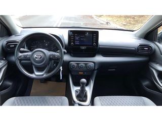 Toyota Yaris 2021 ACTIVE-thumb-8
