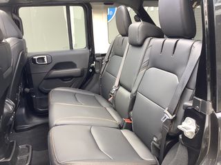 Jeep Wrangler 2026 SAHARA 4Xe-thumb-13