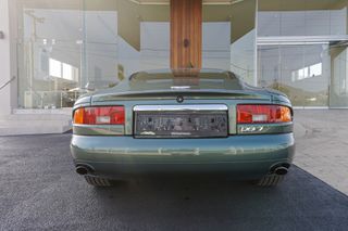 Aston Martin DB7 1995 Coupe-thumb-12
