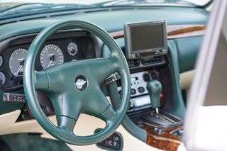 Aston Martin DB7 1995 Coupe-thumb-21
