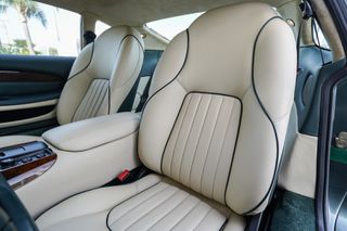 Aston Martin DB7 1995 Coupe-thumb-29