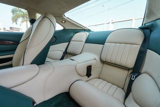 Aston Martin DB7 1995 Coupe-thumb-31