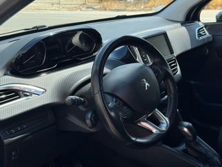 Peugeot 208 2017 1.2 Puretech Allure Edition-thumb-8