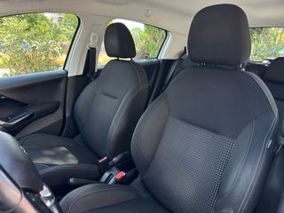 Peugeot 208 2017 1.2 Puretech Allure Edition-thumb-10