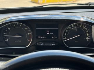Peugeot 208 2017 1.2 Puretech Allure Edition-thumb-27