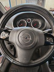 Opel Corsa 2013-thumb-10