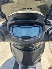 Piaggio Beverly 300i 2021-thumb-5
