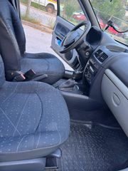Renault Clio 2002-thumb-6