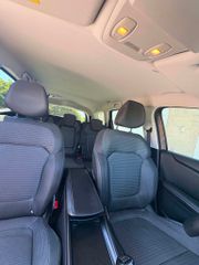 Renault Grand Scenic 2017-thumb-9