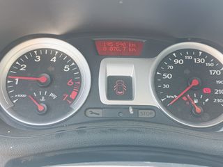 Renault Clio 2010-thumb-6