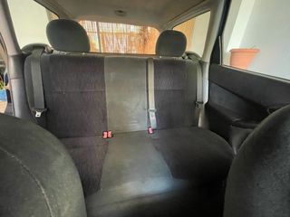 Ford Focus 2000 station-thumb-7