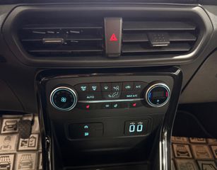 Ford EcoSport 2018 TITANIUM•NAVI•CRUIZE CONTROL-thumb-16