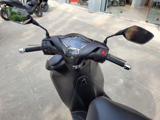 Honda SH 350i 2022 Sporty-thumb-9