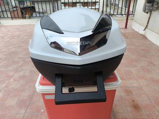 Βαλίτσα για sh150i