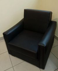 Δερμάτινη πολυθρόνα βαρέως τύπου
