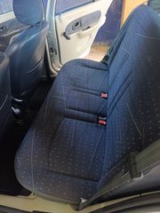 Renault Clio 2001-thumb-12
