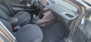 Peugeot 208 2018 *** S T Y L E ***-thumb-10