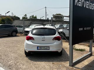 Opel Astra 2015-thumb-3