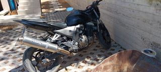 Kawasaki ZR 750 2004