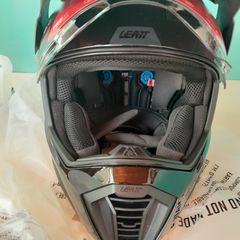 LEATT ADV 8.5 V25 KIT STEALTH Medium-thumb-3
