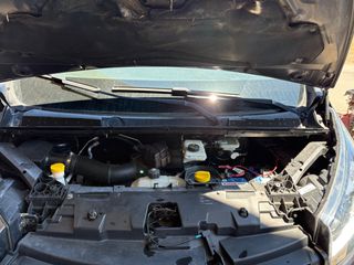 Renault Trafic 2017-thumb-13