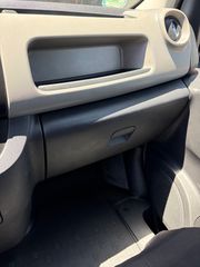 Renault Trafic 2017-thumb-16
