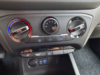 Hyundai i 20 2018 1.2 YES!-thumb-23