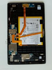 Tablet Lenovo Tab M10 HD χωρίς οθόνη σε λειτουργική κατάσταση.