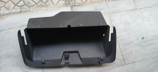 Ντουλαπάκι συνοδηγού seat ibiza 2001