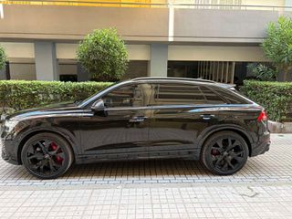 Audi RSQ8 2022-thumb-1