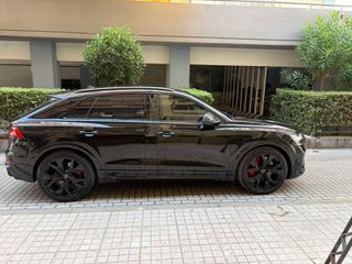 Audi RSQ8 2022-thumb-5