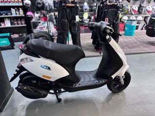 Piaggio ZIP 50 4T 2008-thumb-2