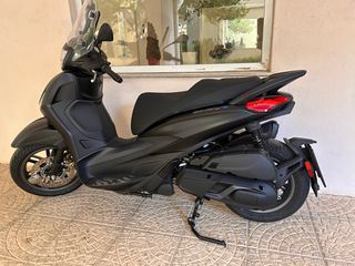 Piaggio Beverly 400 2025-thumb-1