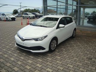 Toyota Auris 2018-thumb-2