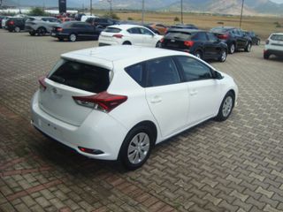 Toyota Auris 2018-thumb-4
