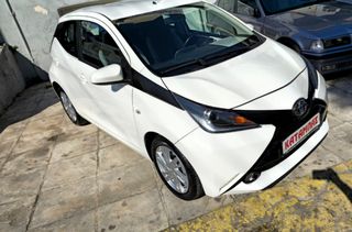 Toyota Aygo 2015 1.0_X_PLAY_F1_AUTOMATO_Led_Camera_-thumb-1