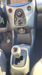 Toyota Aygo 2015 1.0_X_PLAY_F1_AUTOMATO_Led_Camera_-thumb-18