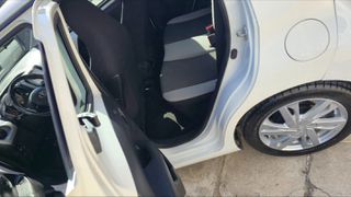 Toyota Aygo 2015 1.0_X_PLAY_F1_AUTOMATO_Led_Camera_-thumb-21