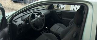 Opel Corsa 2002 C SPORT-thumb-8