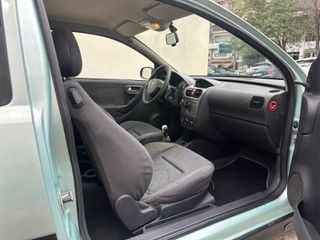 Opel Corsa 2002 C SPORT-thumb-12