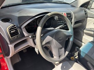 Kia Picanto 2007-thumb-11